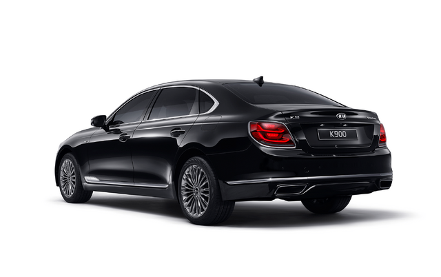 2019 Kia K900 rear 3/4 press photo