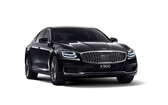 2019 Kia K900 front 3/4 press photo