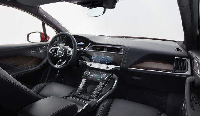 2019 Jaguar I-Pace SE Dashboard and Front Interior