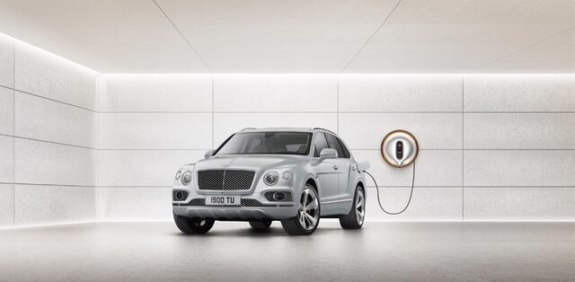 2019 Bentley Bentayga Plug-In Hybrid Charging at Home