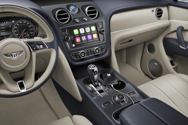2019 Bentley Bentayga Plug-In Hybrid Dashboard and Center Console