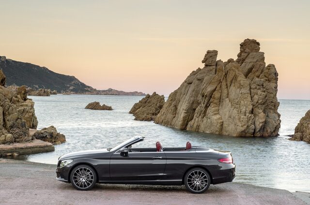 2019 Mercedes-Benz C 300 Cabriolet 2.jpg