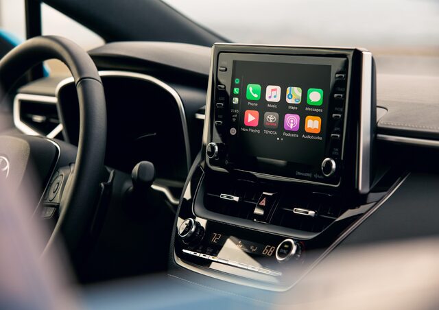 2019 Toyota Corolla Hatchback SE Infotainment Screen with Apple CarPlay