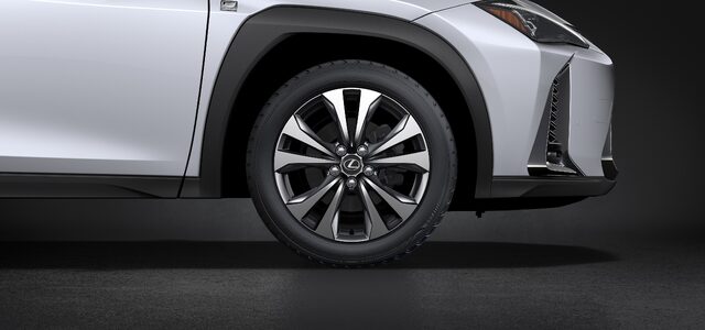 Lexus_UX_Crossover_2018_Geneva_16_756C534B9D9F2CFDF97A79313457CA97B5BC6F56.jpg