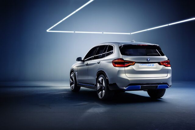 BMW Concept iX3 5.jpg