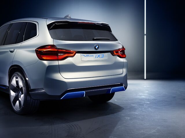 BMW Concept iX3 8.jpg