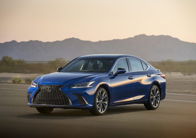 2019_Lexus_ES_010_169625C1B9C5E98D19D9763C0D59A84D658AE0D4.jpg