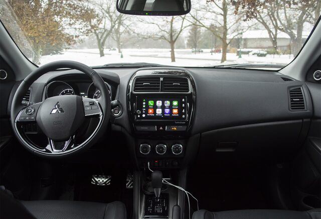2018 Mitsubishi Outlander Sport SEL interior dashboard