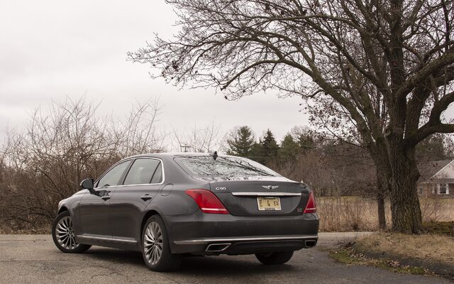 2018 Genesis G90 3.3T Premium — Rear 3/4 View, Dark Gray