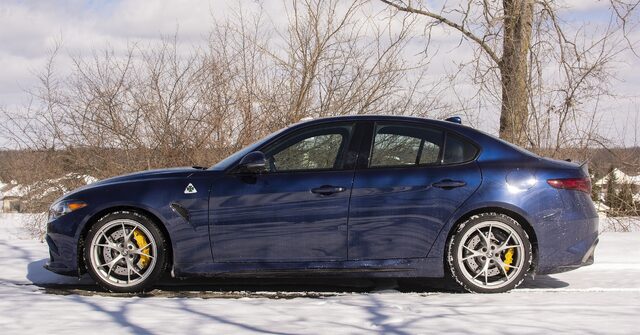 2017 Alfa Romeo Giulia Quadrifoglio Side Profile