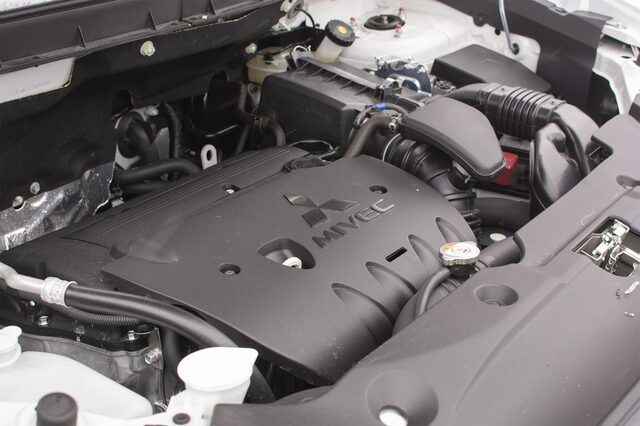 2018 Mitsubishi Outlander Sport SEL MIVEC engine bay