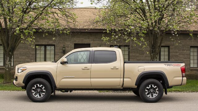 2017 Toyota Tacoma TRD Off-Road side profile, quicksand double cab