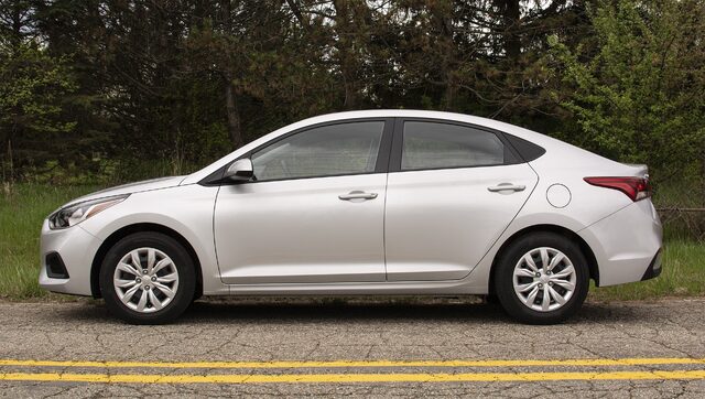 2018 Hyundai Accent SE Side Profile View