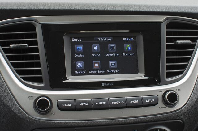 2018 Hyundai Accent SE 7-Inch Touchscreen Infotainment System