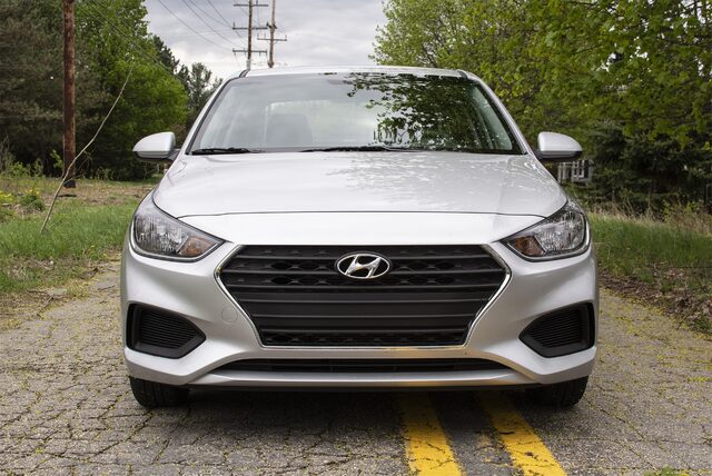 2018 Hyundai Accent SE Front View