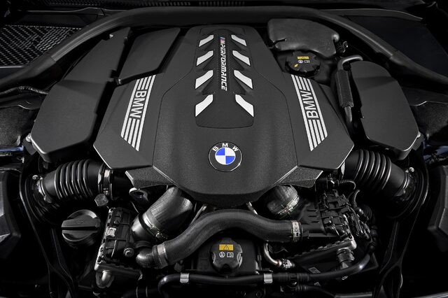 2019 BMW M850i xDrive twin-turbo V8 engine bay
