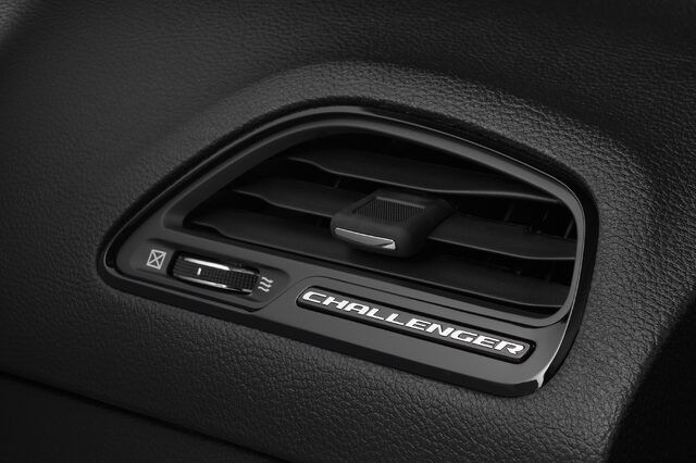 2019 Dodge Challenger, exterior color options including Pitch Black and B5 Blue