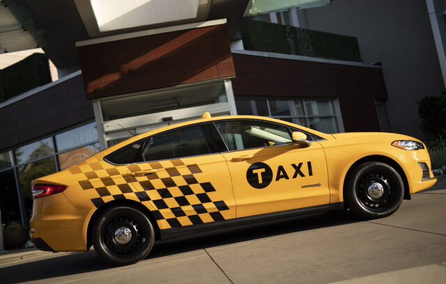 FusionHybridTaxi__05_HR.jpg