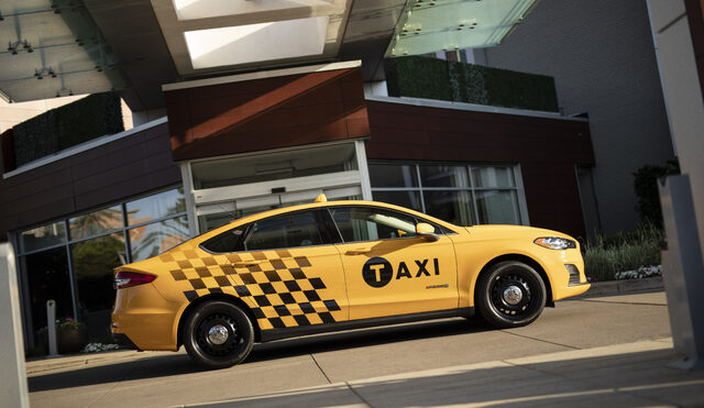 FusionHybridTaxi__09_HR.jpg