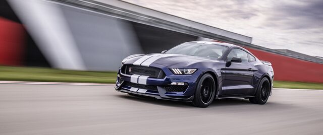ShelbyGT350_02_HR.jpg