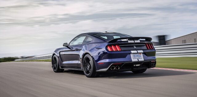 ShelbyGT350_07_HR.jpg