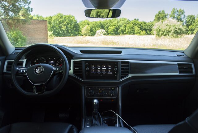 2018 Volkswagen Atlas SE W_Technology 8.jpg