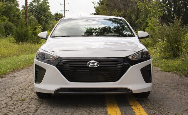 2018 Hyundai Ioniq Blue front view