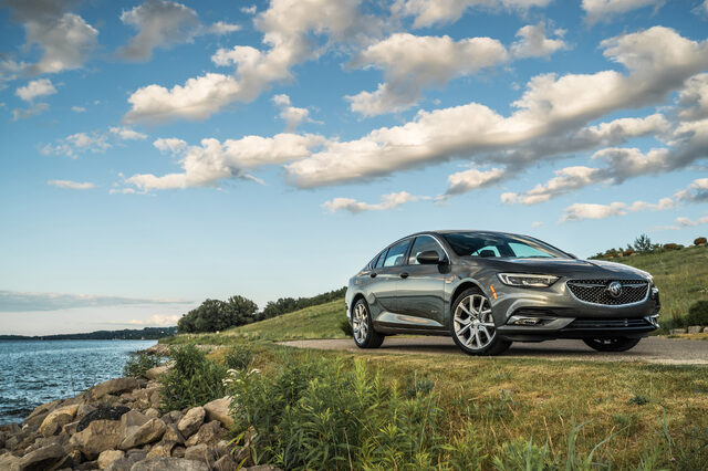 2019-Buick-Regal-Avenir-084.jpg