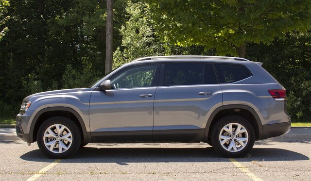 2018 Volkswagen Atlas SE W_Technology 2.jpg