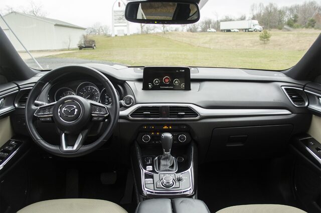 2018 Mazda CX-9 Grand Touring AWD — Interior Dashboard and Infotainment