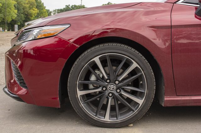 2018 Toyota Camry XSE Wheel Detail