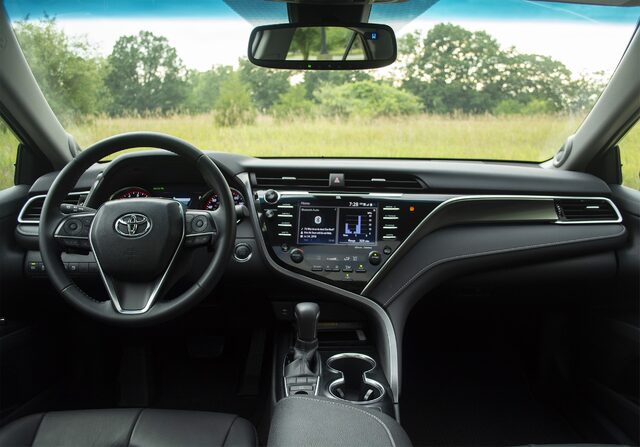2018 Toyota Camry XSE Interior Dashboard