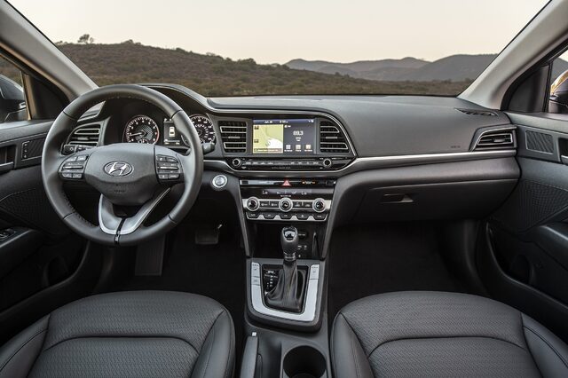 2019 Hyundai Elantra, dashboard and infotainment system