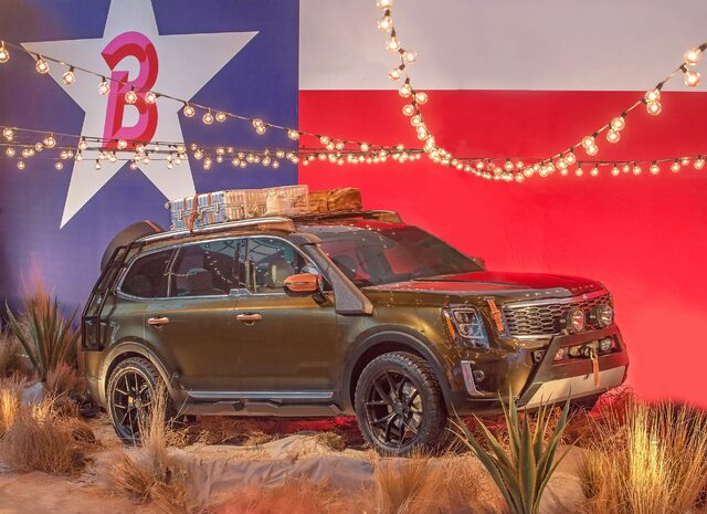 2020 Kia Telluride SX Olive Driver Side Fashion Week Texas Mural Display