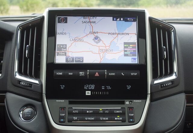2018 Toyota Land Cruiser Navigation Screen and JBL Audio Center Stack