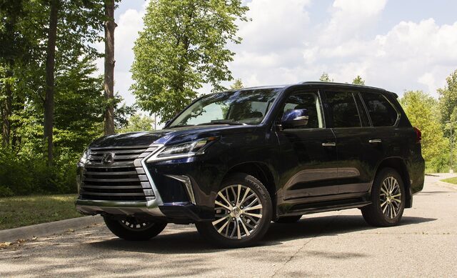2018 Lexus LX 570 5.jpg