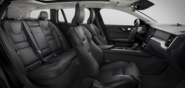 238201_New_Volvo_V60_Cross_Country_interior.jpg