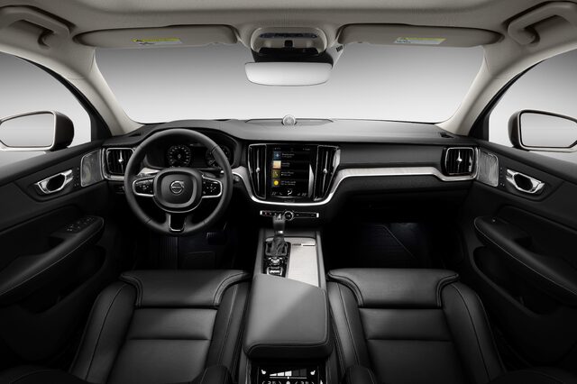 238203_New_Volvo_V60_Cross_Country_interior.jpg
