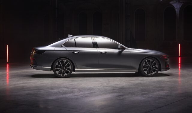Sedan_side_profile.jpg