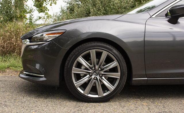 2018 Mazda6 Signature front wheel detail