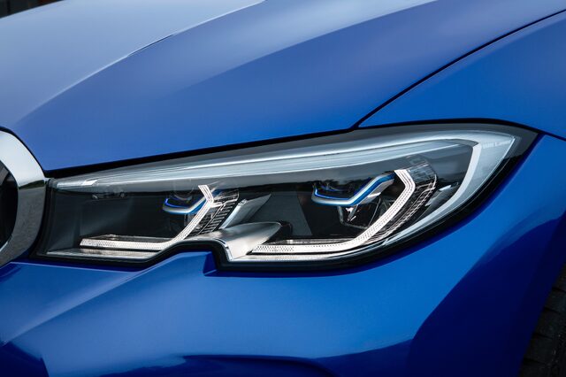 2019 BMW 3 Series M Sport [rear quarter]