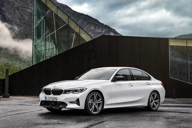 2019 BMW 3 Series [rear view under canopy]