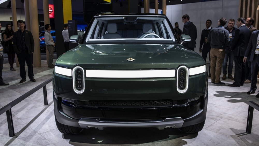 2021-rivian-r1s-1.jpg