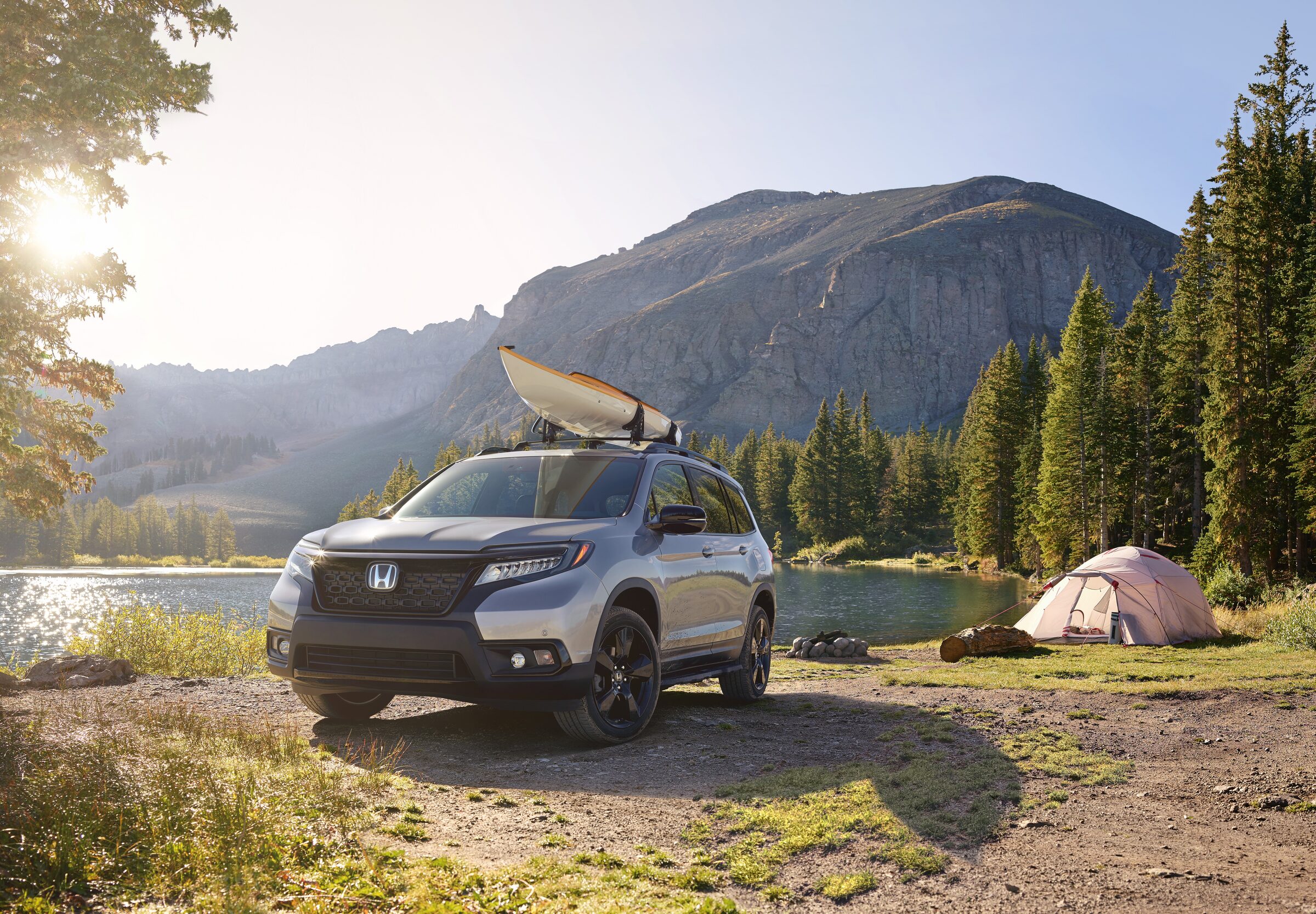 02_2019_Honda_Passport_with_Accessory_Roof_Rack_and_Running_Boards.jpg