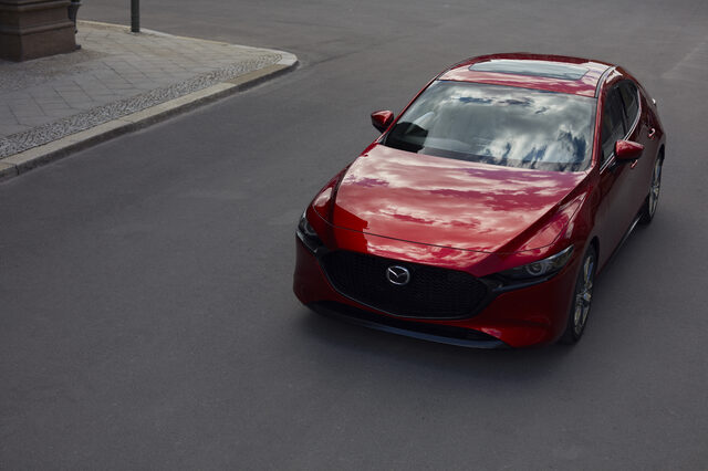 01_Mazda3_5HB_EXT_1.jpg