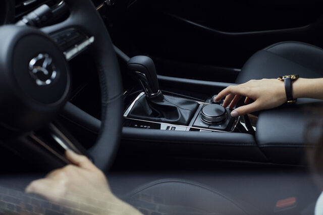 14_Mazda3_5HB_INT_2.jpg