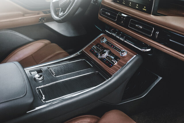 2020 Lincoln Aviator interior, center console with wood trim and rotary gear selector