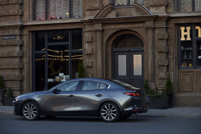 19_Mazda3_SDN_EXT_5.jpg