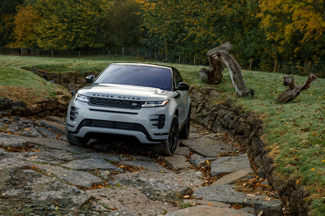 2020 Range Rover Evoque 12.jpg