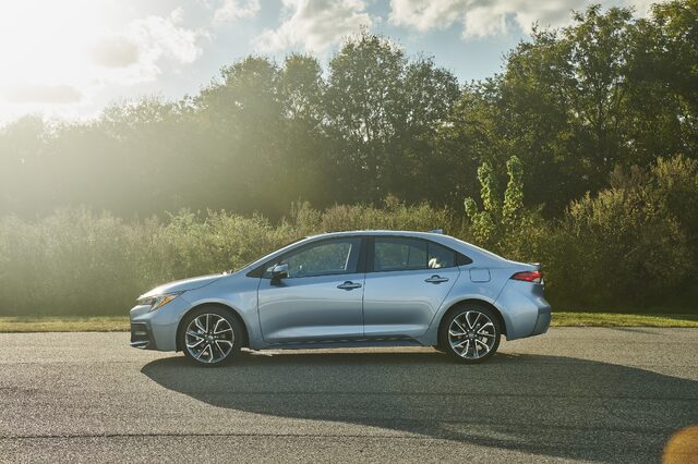 2020 Toyota Corolla XSE Side Profile View, Silver Blue Exterior